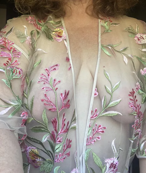 Who likes momma’s tits? 