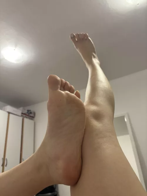 Who’s gonna lick and clean my soles? 