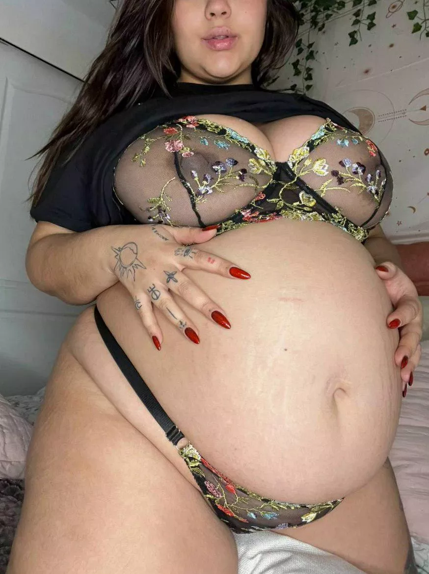 You guys like bloated tummies,right?