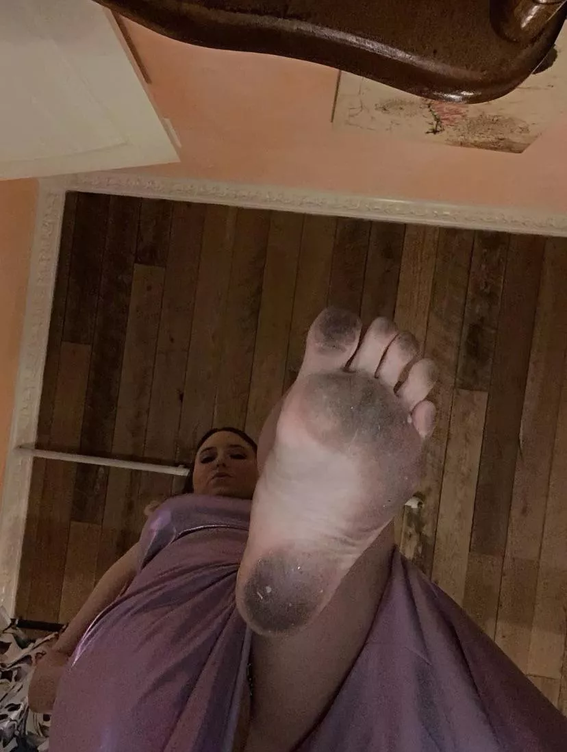 You’re the best man at your best friend’s wedding. Right before the ceremony you get cornered by the maid of honor. 