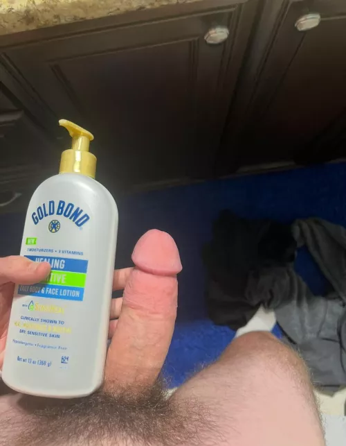 Anyone in Houston near heights think they could come to an address and we either fuck in a car or give each other head im 19m 