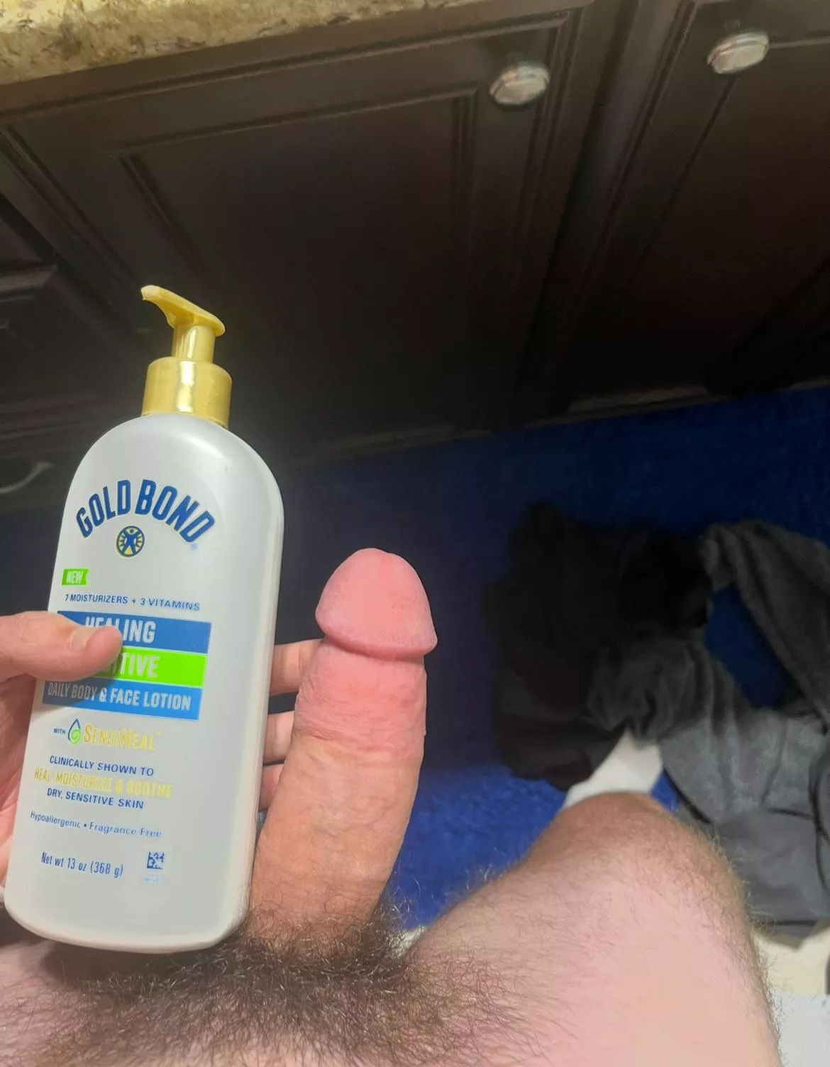 Anyone in Houston near heights think they could come to an address and we either fuck in a car or give each other head im 19m 