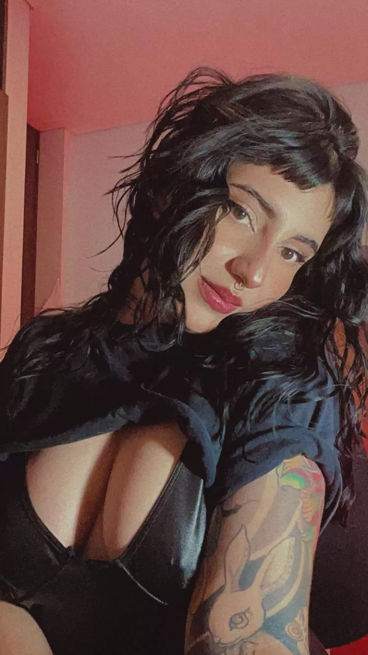 Are you bored with your previous relationships because they didn't give you the necessary satisfaction? I'm here to help you with that problem and to fulfill all your fantasies once and for all! Just online. Can verify! 