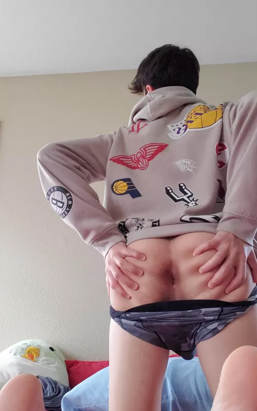 Can somone put something in? [18]