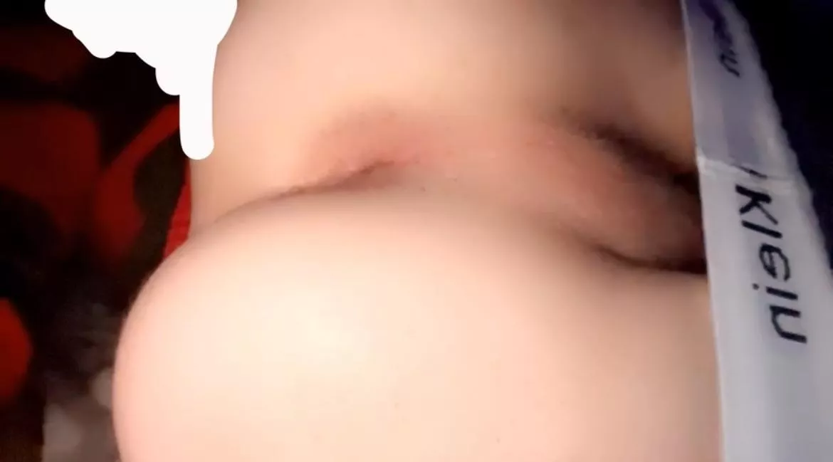 Can you fill my virgin hole daddy? 💓