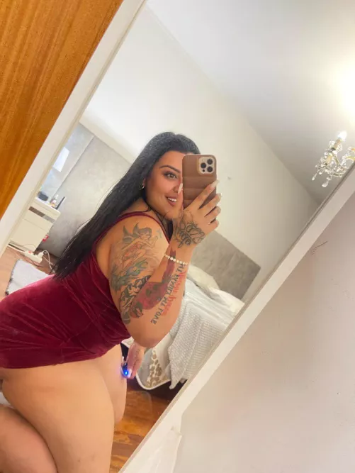 Come be naughty with me and eat  pussy
