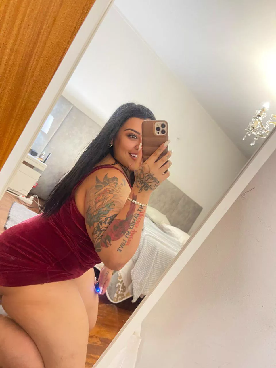 Come be naughty with me and eat  pussy
