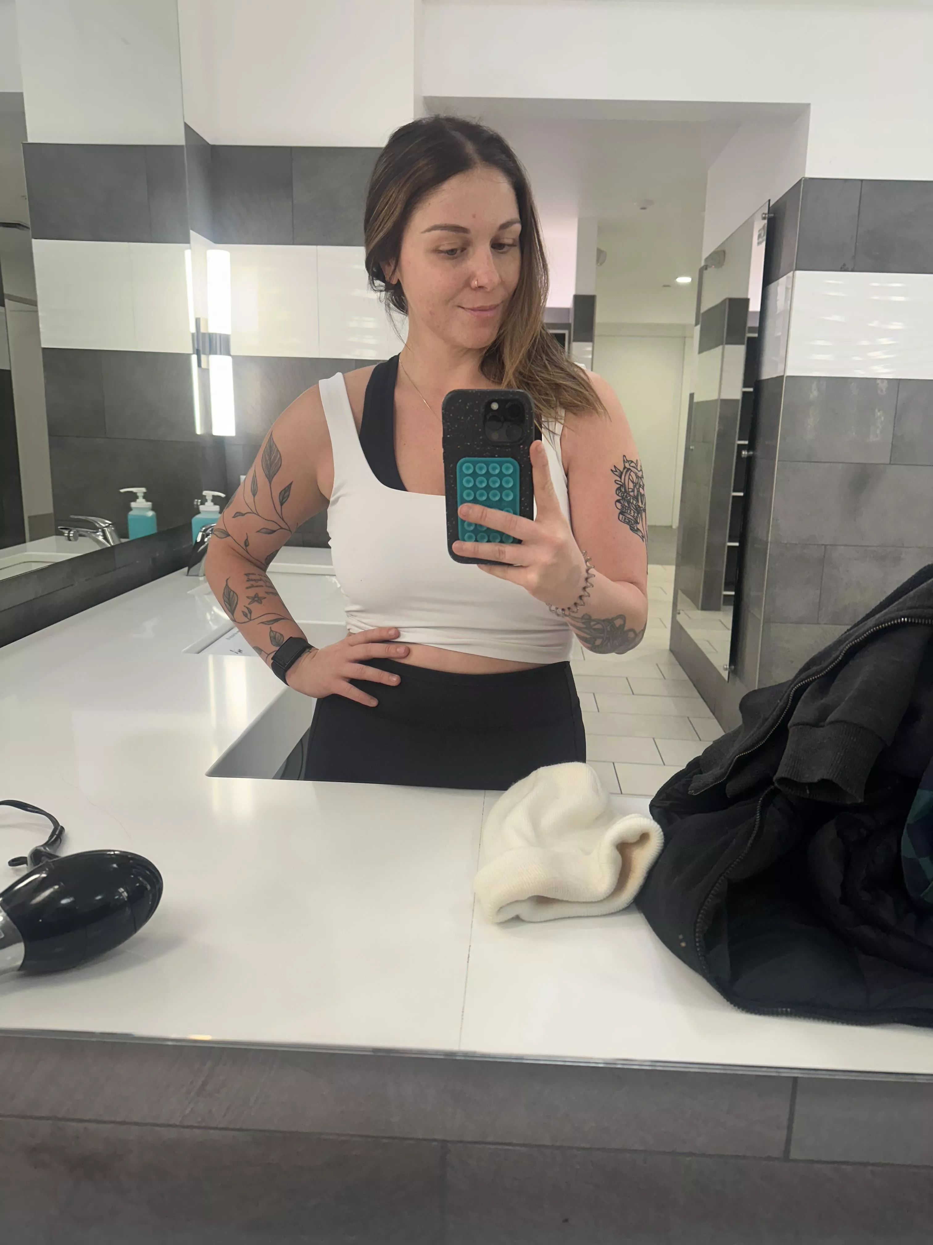 First post here! 33 year old gym girly
