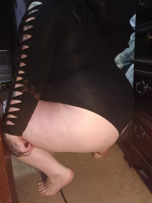 Gotta love the skin tight outfits 😜