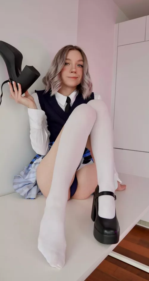 I dare you to hold yourself for 3 minutes with me, hehe 