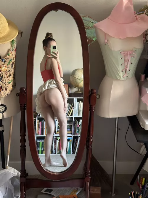 I didn't have any panties that matched my Moana outfit, so I just went commando to the movie theater today!