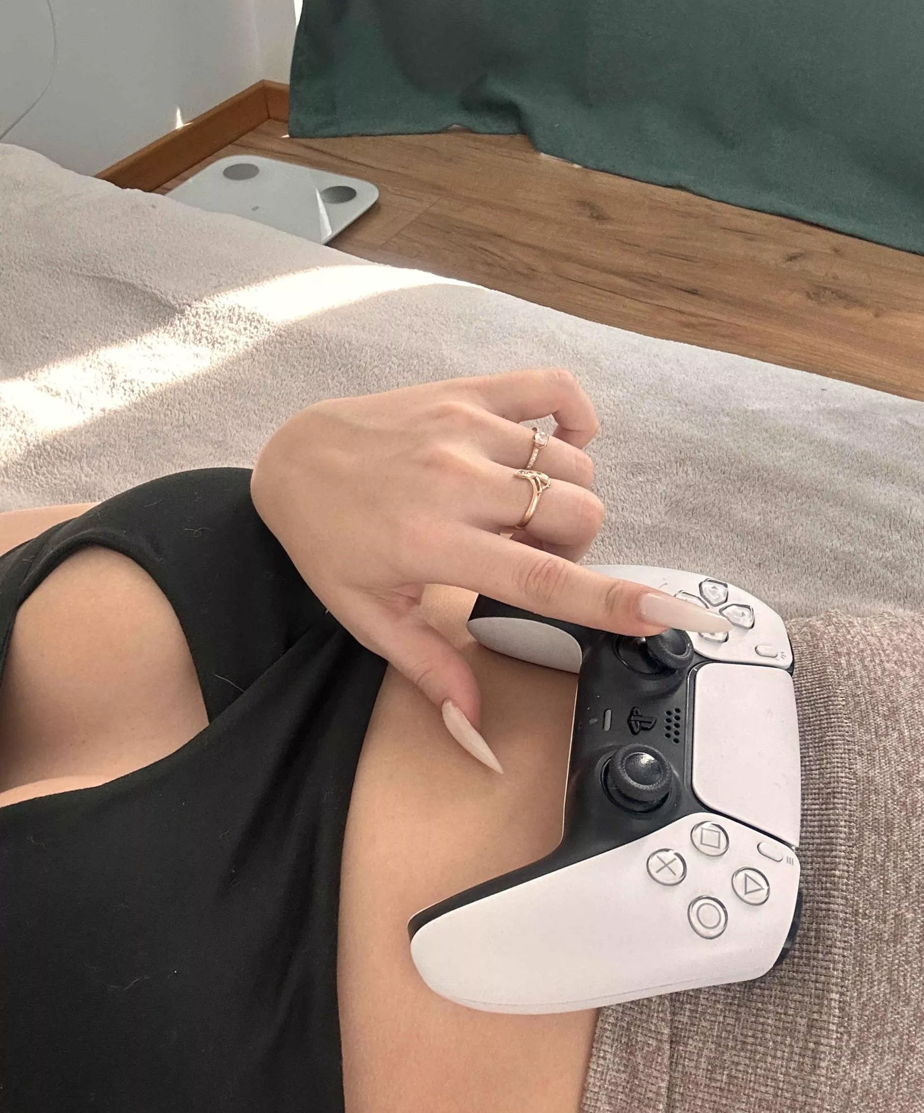I want to play consoles with you