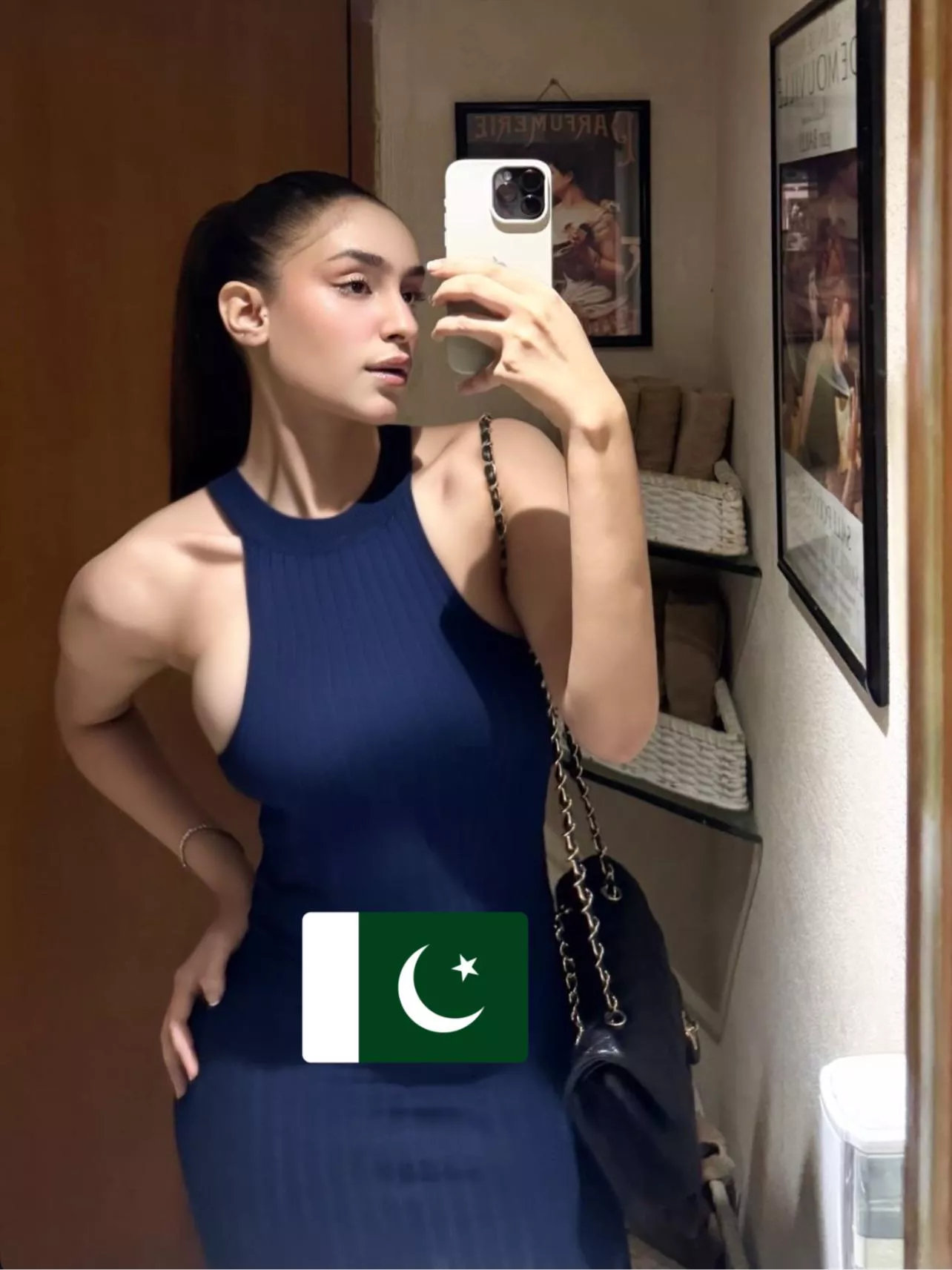 Letting everyone know, the shitty birmingham pakistani’s you see? Are nothing compared to our real pakistani born and raised queens. Indians are too dirty, remember, muslims keepthemselves CLEAN! (Personal experience and any real man will admit)