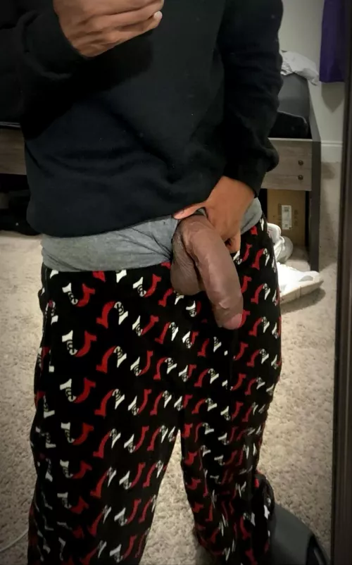 Need a mouth to warm me up in this cold. [35-M]