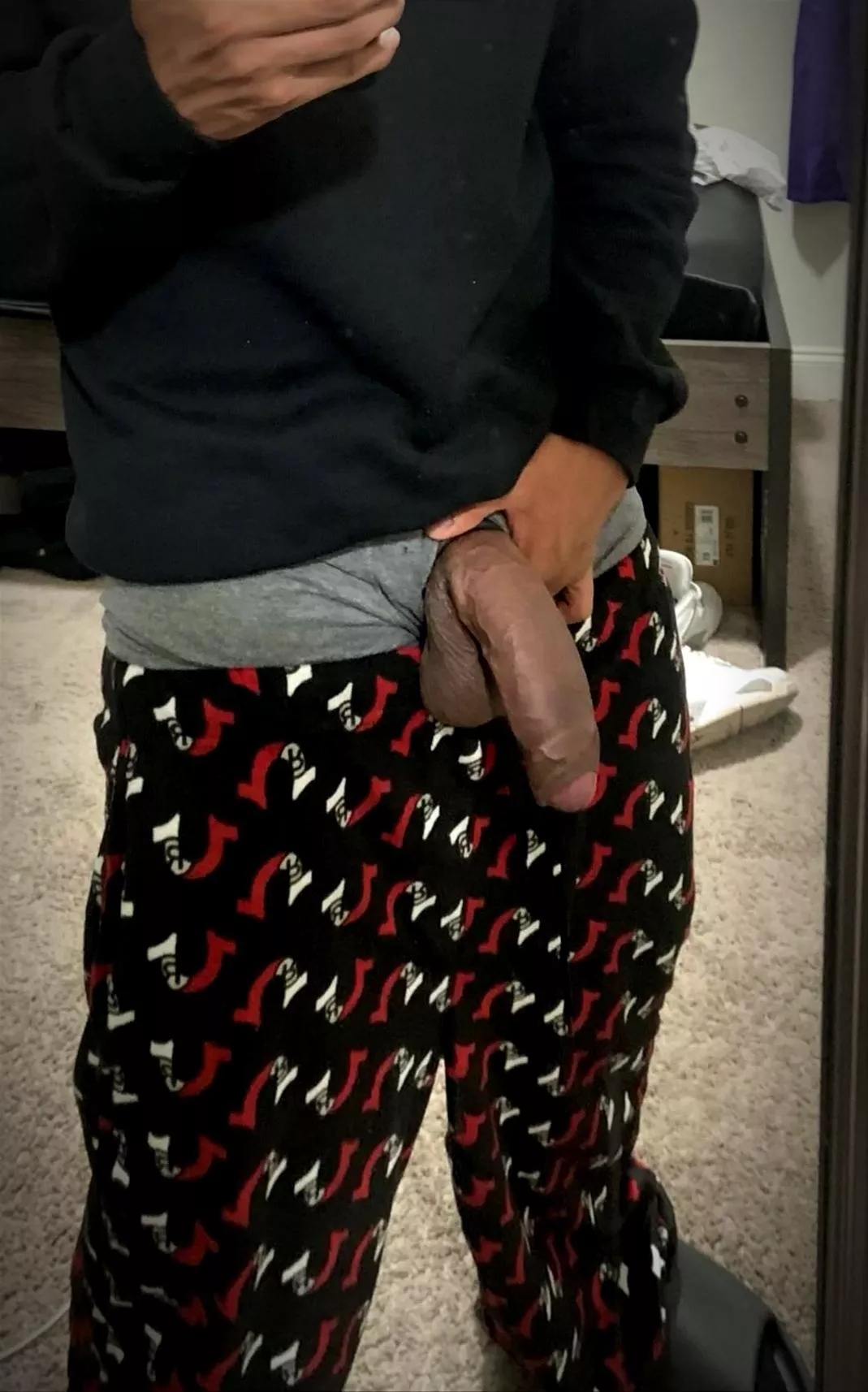 Need a mouth to warm me up in this cold. [35-M]