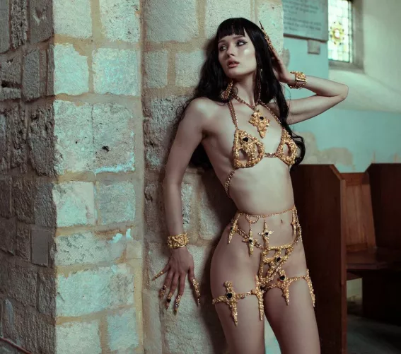 She's thinking about sneaking out of the harem, but she knows she will be punished