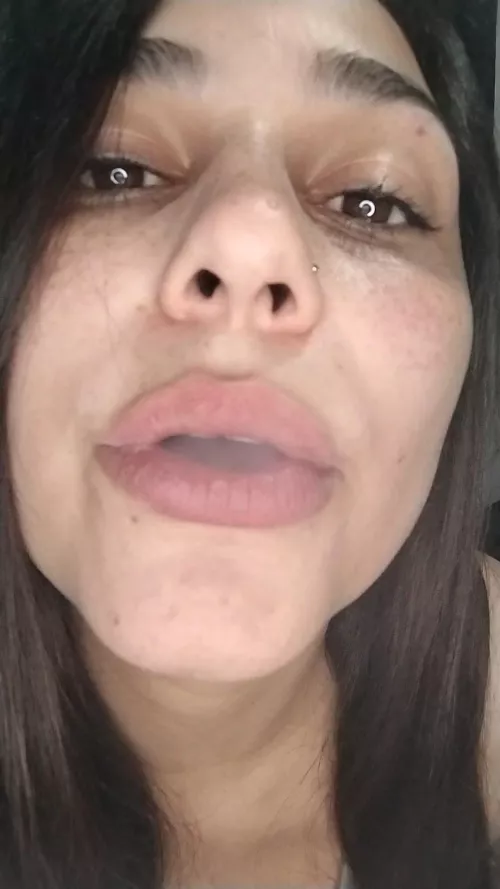 Smoke tastes better if you have a milf by your side 🔥🔥🔥🚬🌬️💨