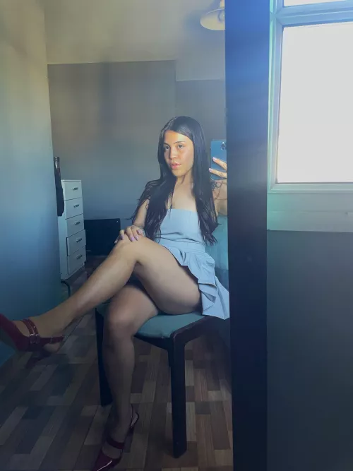 The best humillation comes from a hot latina domme