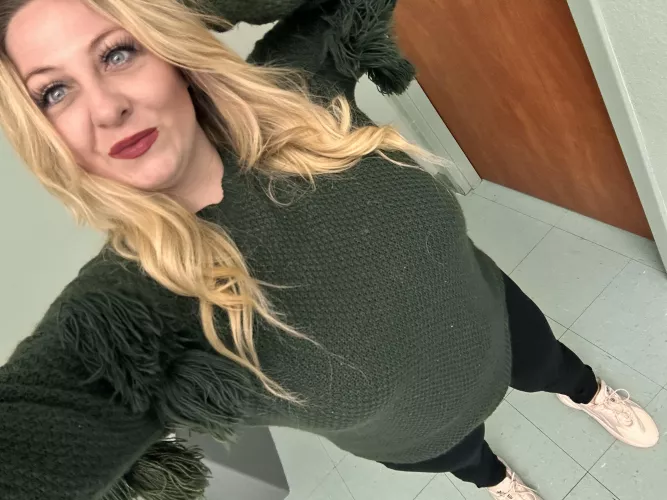 Thick MILFs your type 