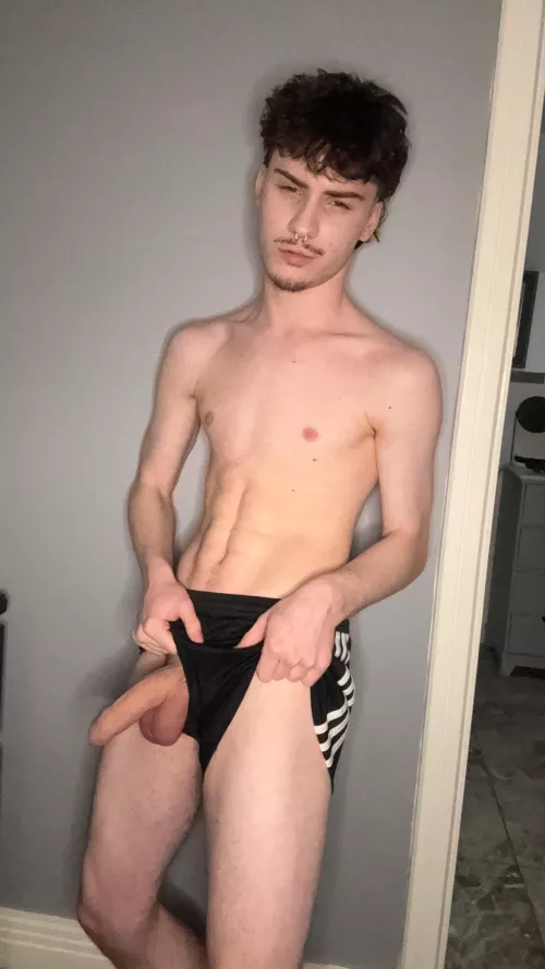 (18) u like my cock coming out of my shorts after gym practice? 