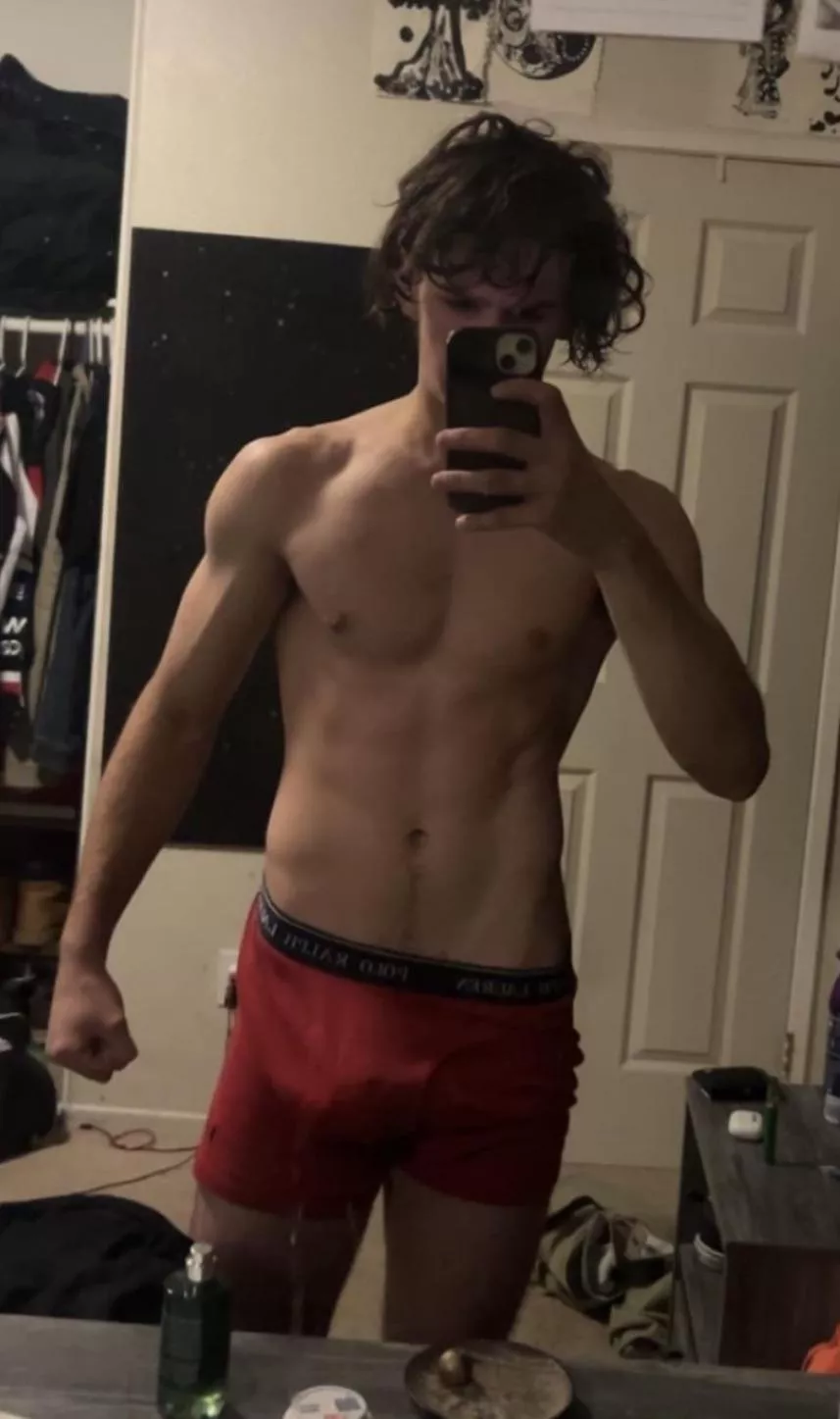 [19] who wants to eat me up this thanksgiving  ;)