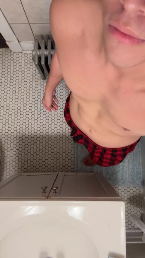 21 college; whose wallet am I silently draining while they’re at family thanksgiving tonight?