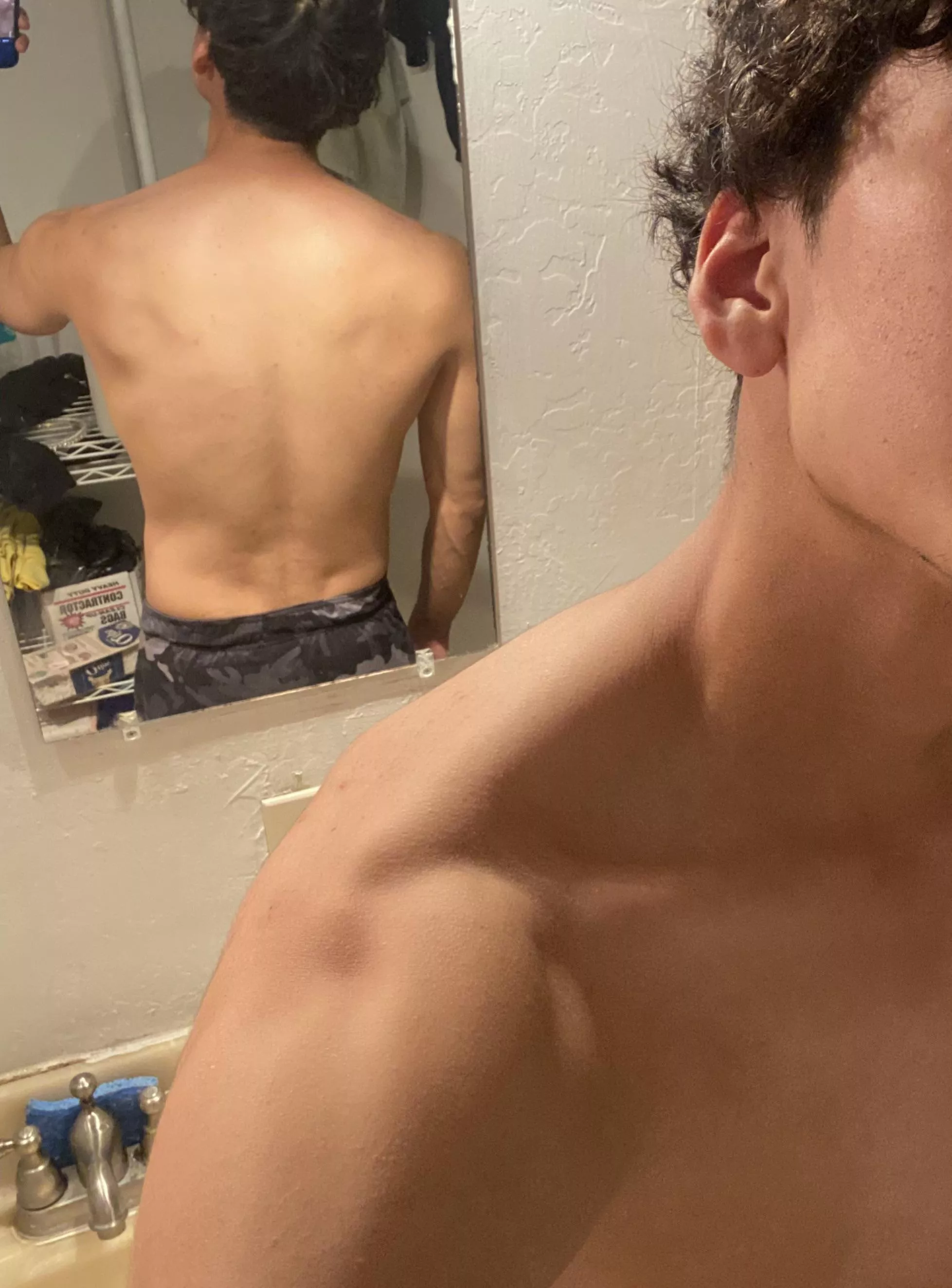 25 (m4f) Tall hung latino