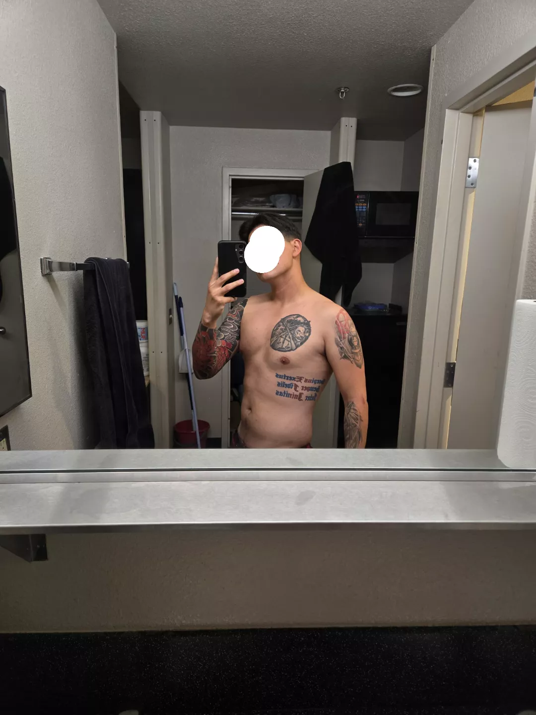 25(M4F) in town for a few days looking to drain.