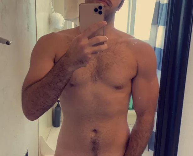 28 M4M straight, inexperienced here looking to give some head 