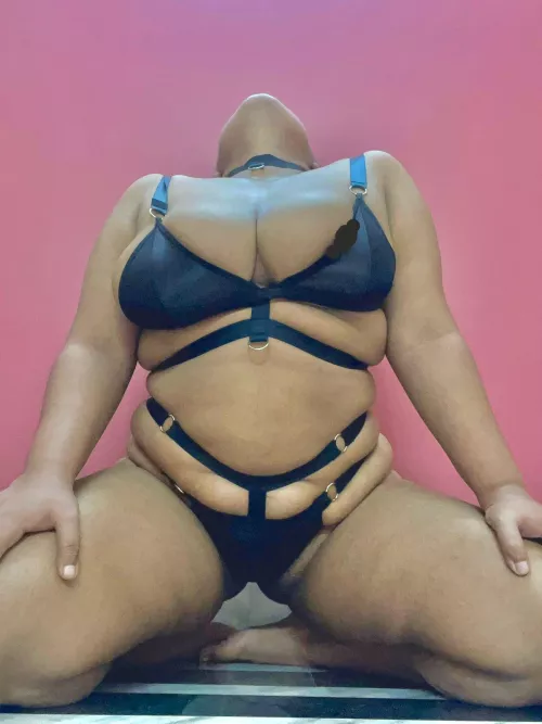 A Muse in Search of Her Patron 🌹