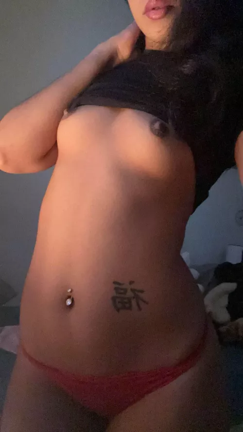 Anyone fuck a girl with my tits?