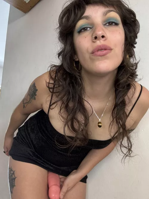 are you tight? im looking for tight assholes