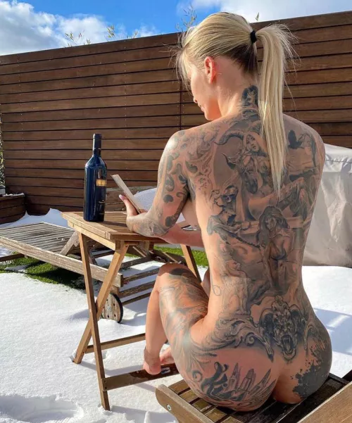 Backyard date with me requires the two of us to be naked