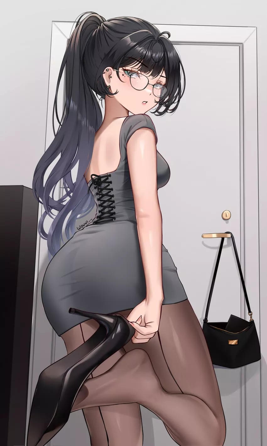 Beautiful Megane Office Lady Getting Ready (by wonni) [Original]