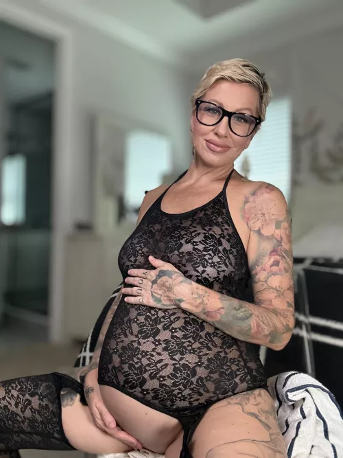 Can this preggo bitch gobble gobble on your dick 