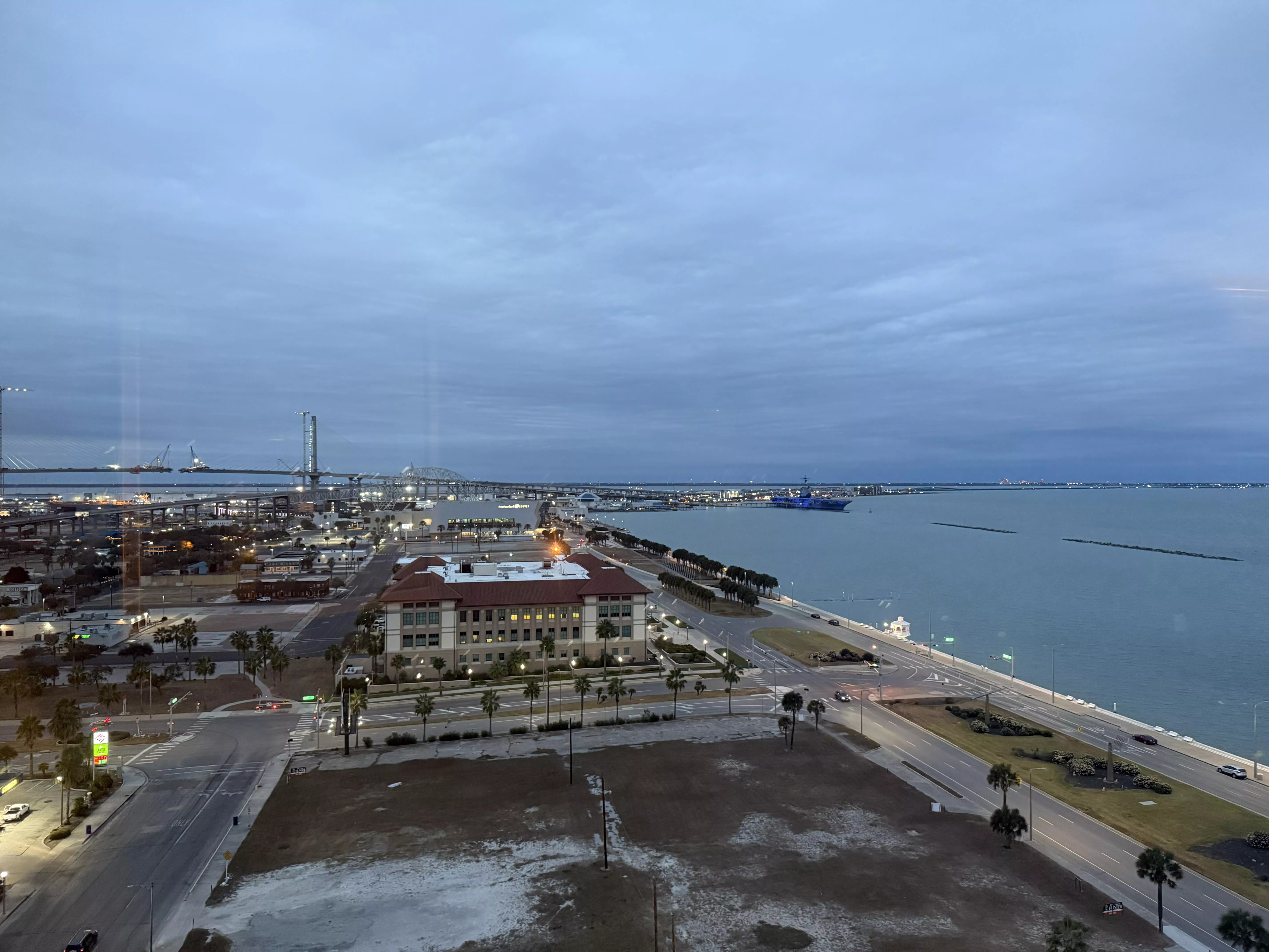 Couple looking 4 another couple or single female!