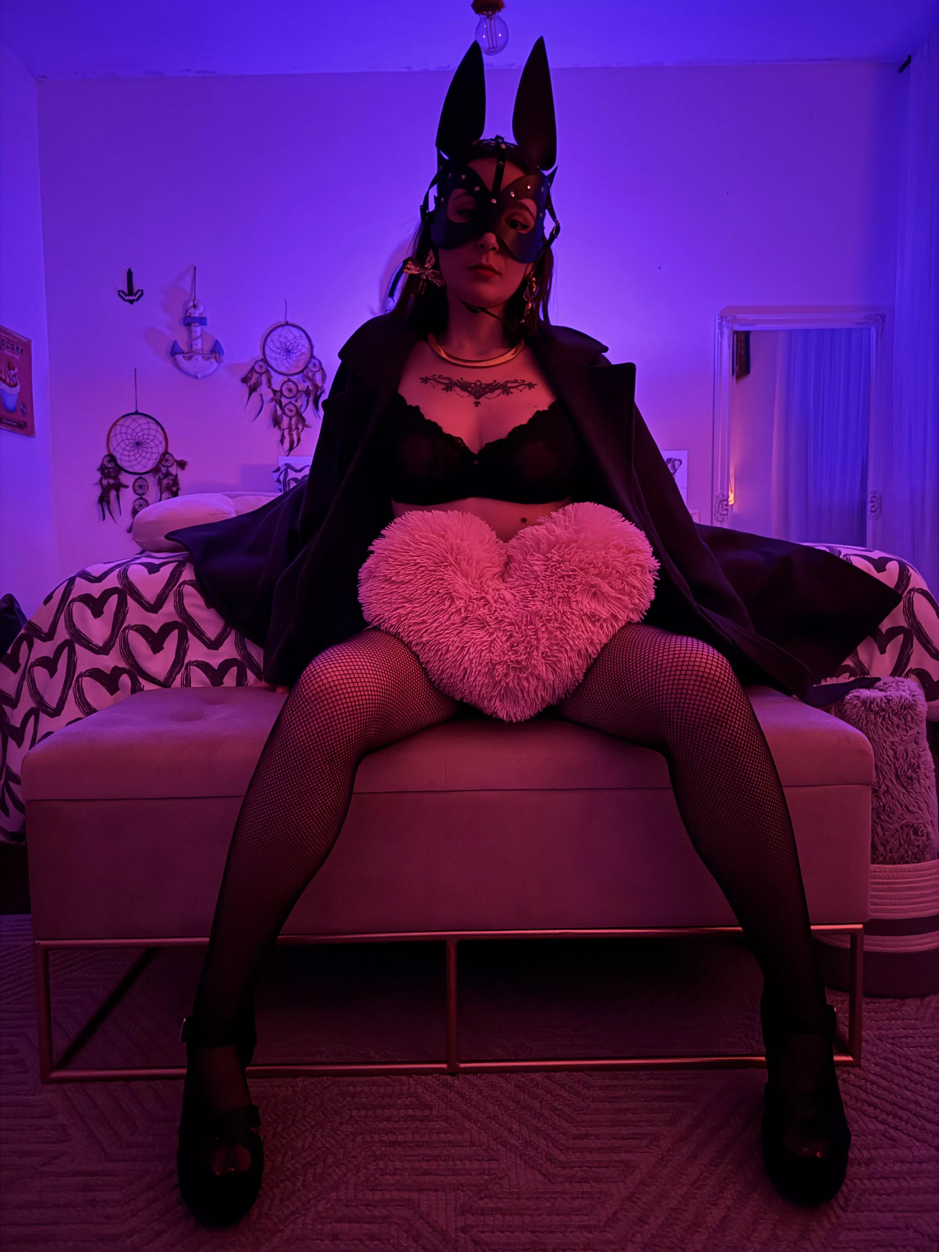 Do you want to see my feet