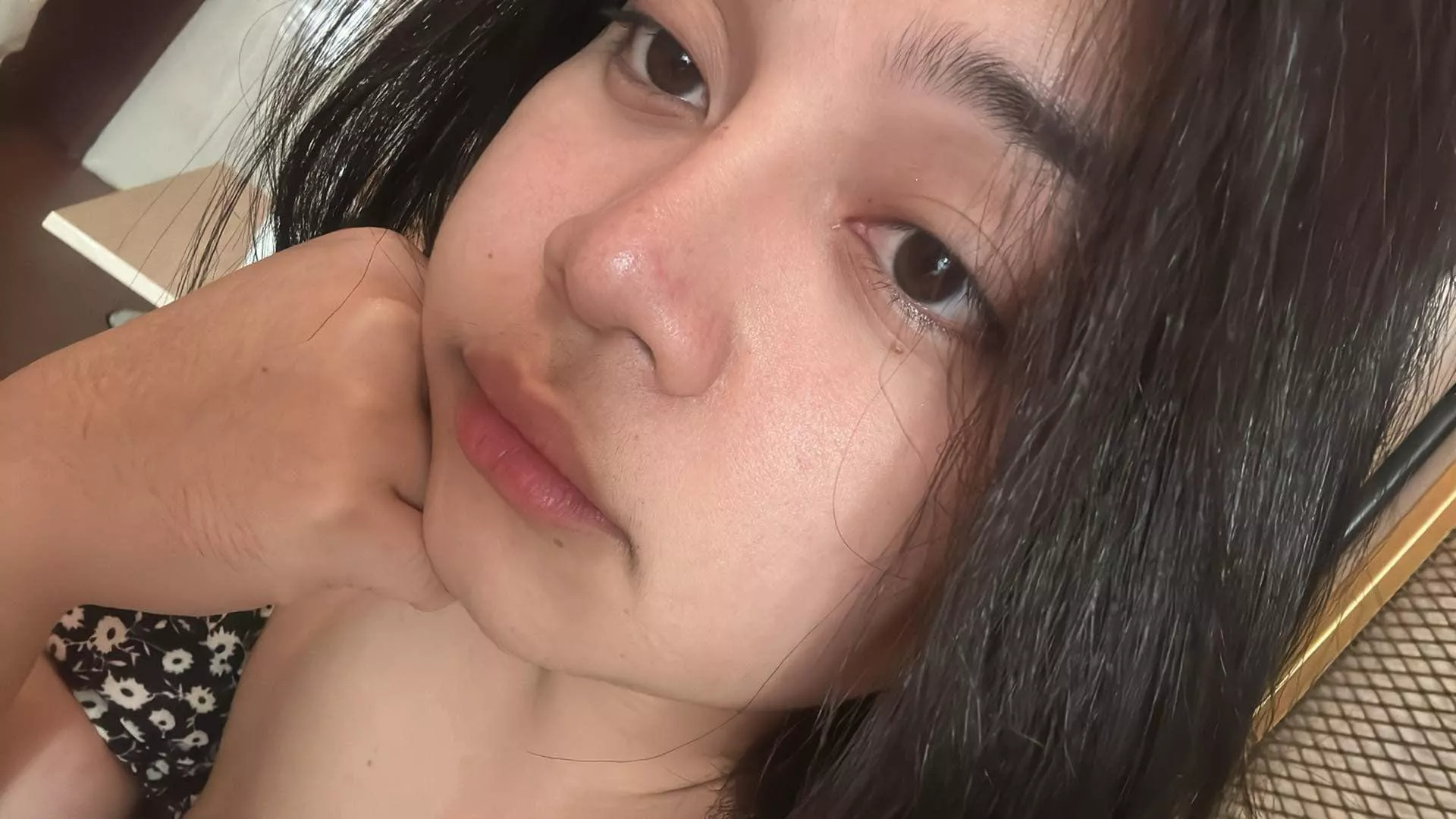 Feeling cute or whatever 🥰 no make up