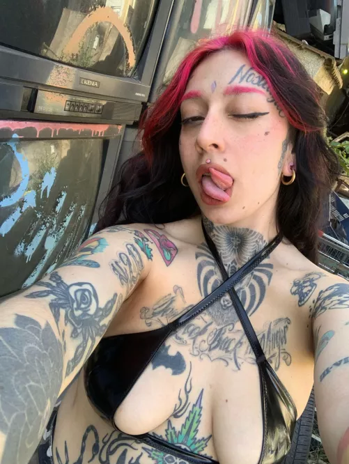 For those who don't believe I give the most unique heads 👅