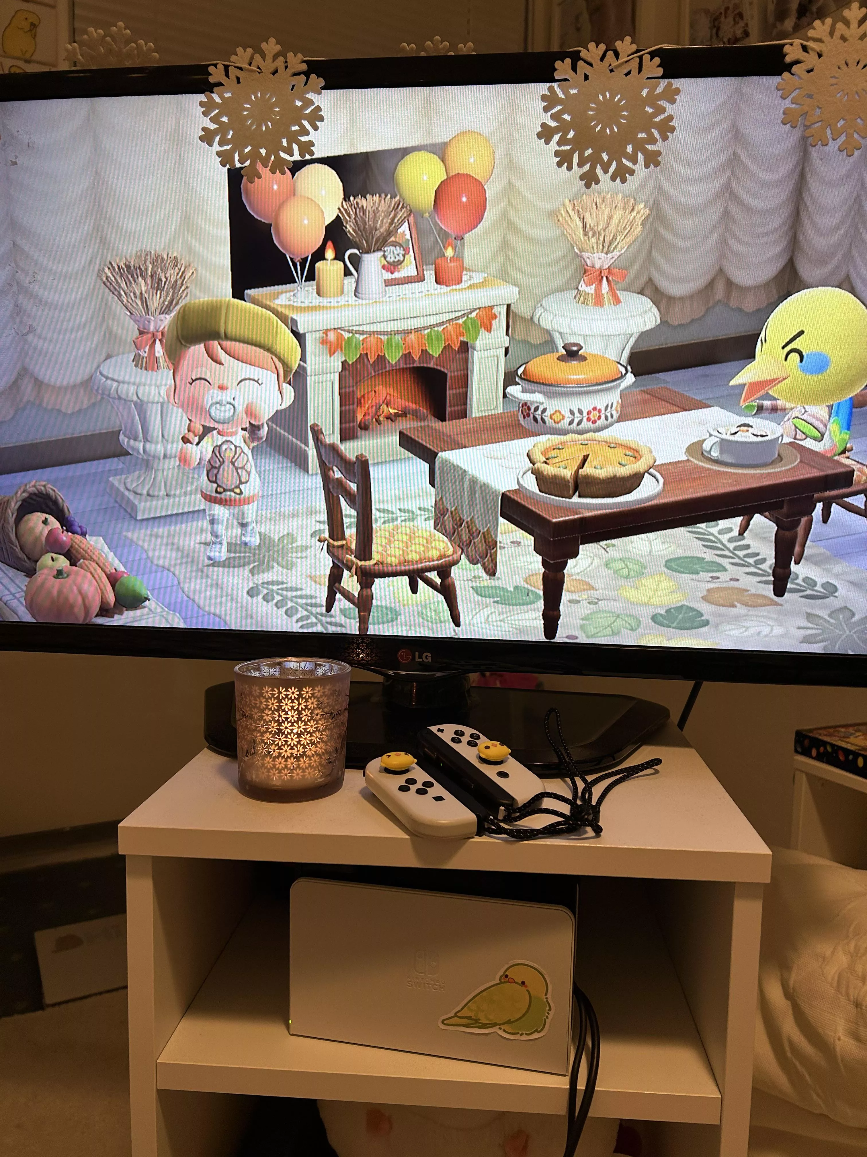 Happy Thanksgiving from me and ma bestie💕