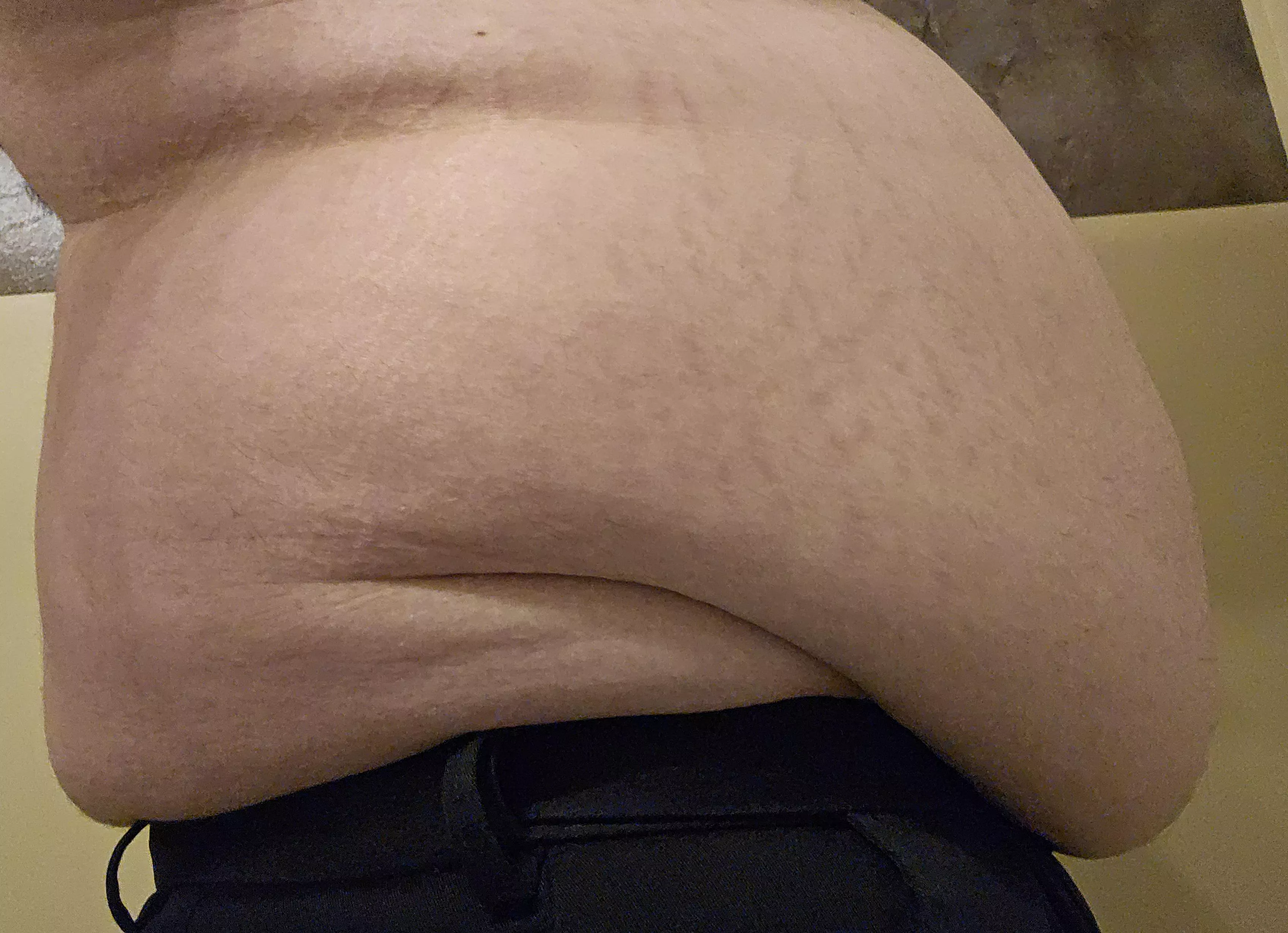 Holy moly I'm getting big 😵‍💫