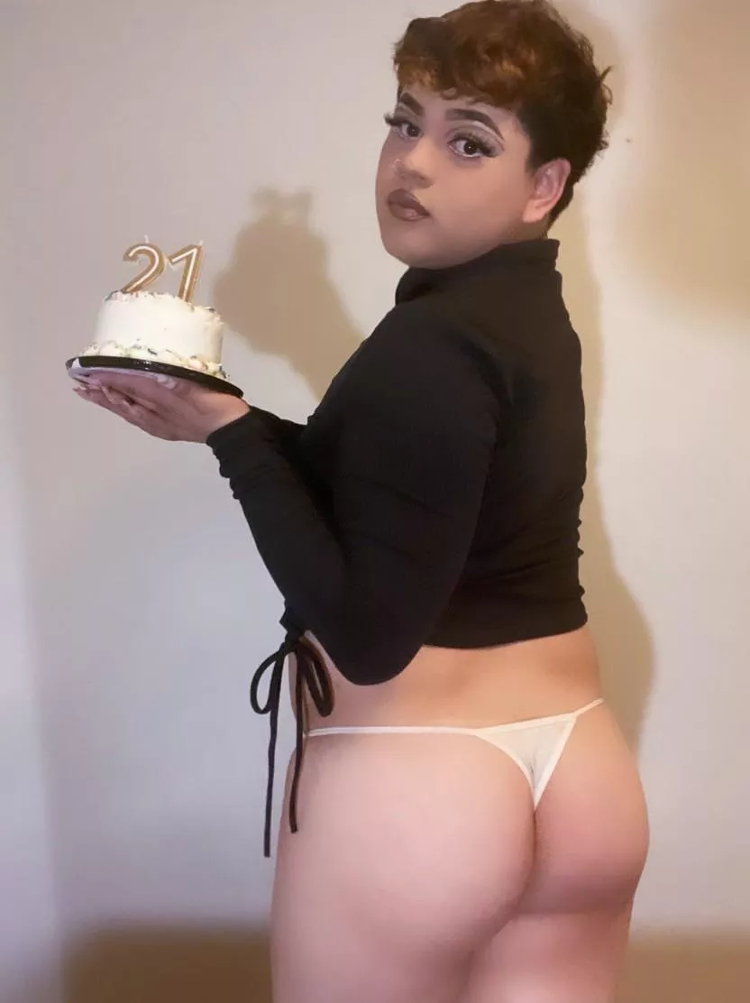 Hope my turkey gets stuffed today and hope I stuff some too 🍆🍑