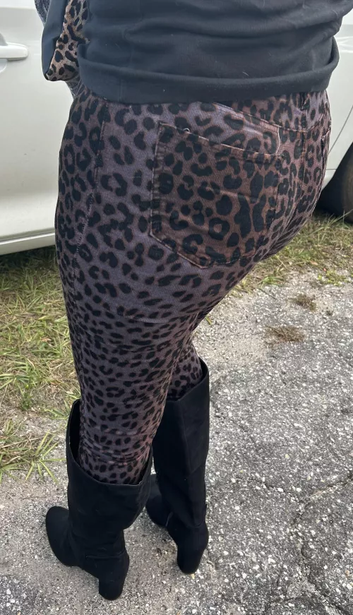 Hubby Loves Me Teasing In These Tight Jeans Link In Descript