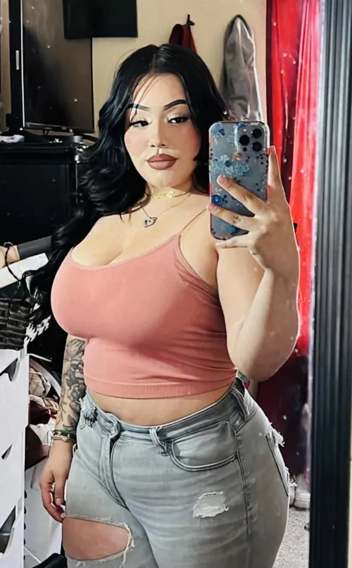 I had a dream a feeder made me massive maybe it’s time I accept my weight 