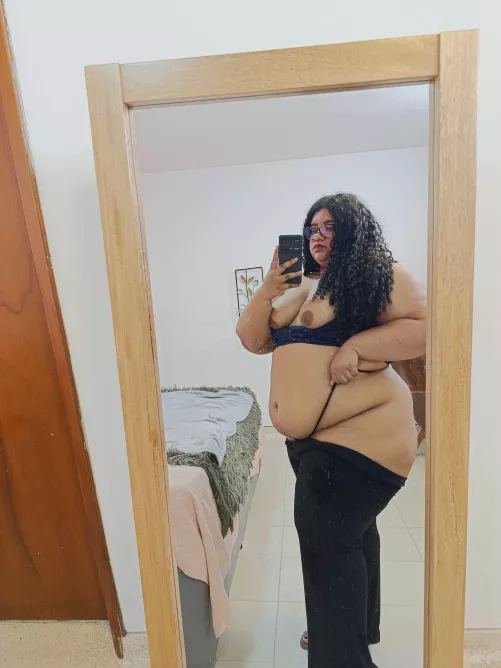  i wanna send nudes to 100 married Redditors, say yes if you're in