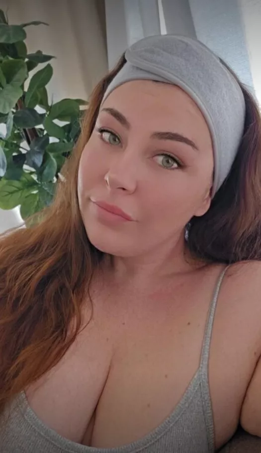 I'm so horny rn 💋