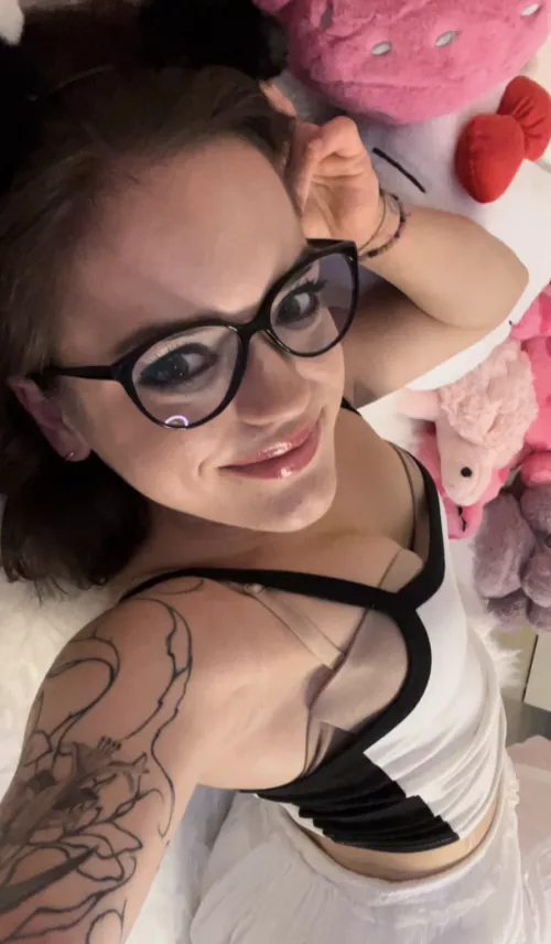 is nerd midget your type?