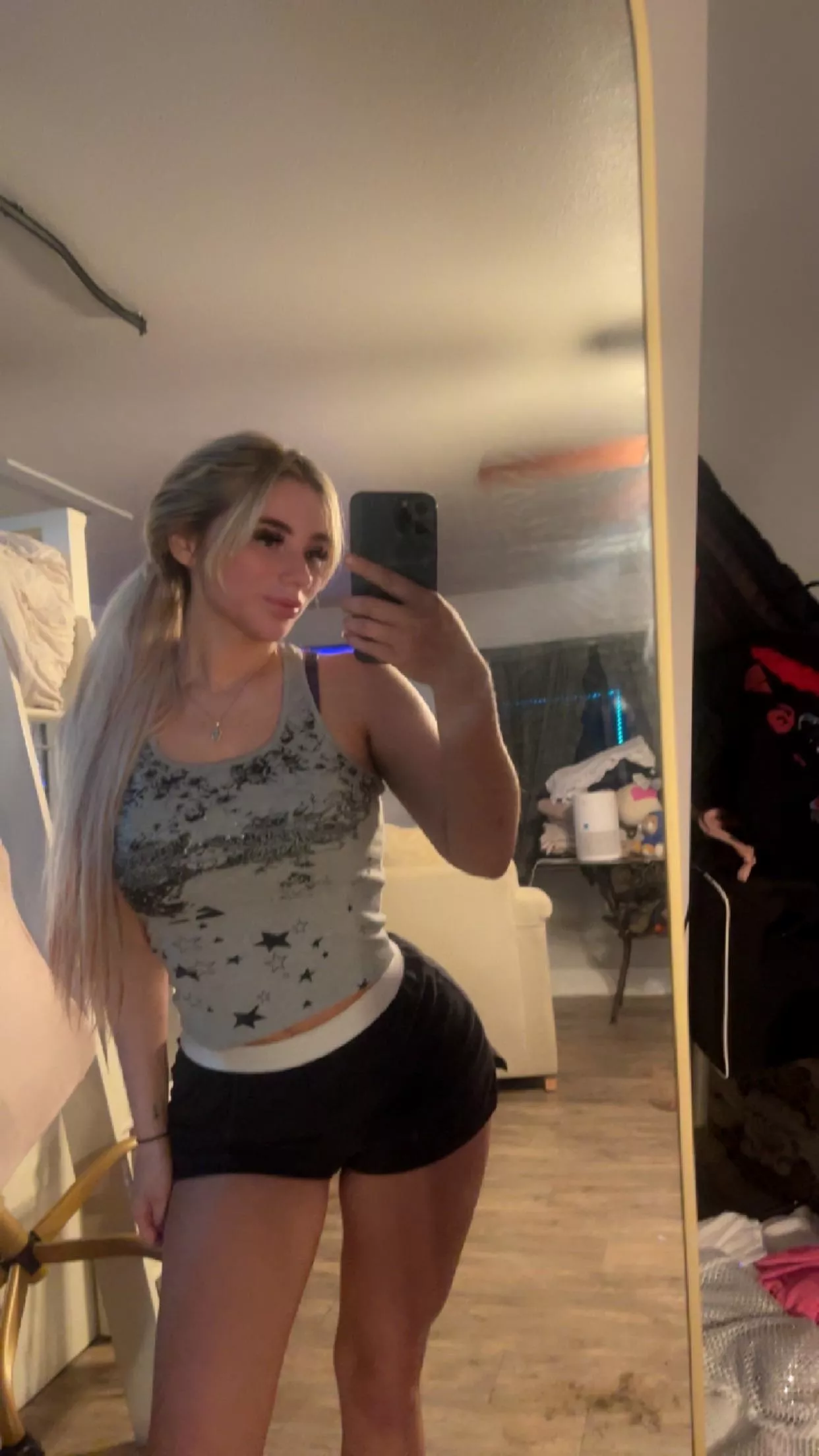 Late-night cravings? I’ve got exactly what you need. 🌙🔥
