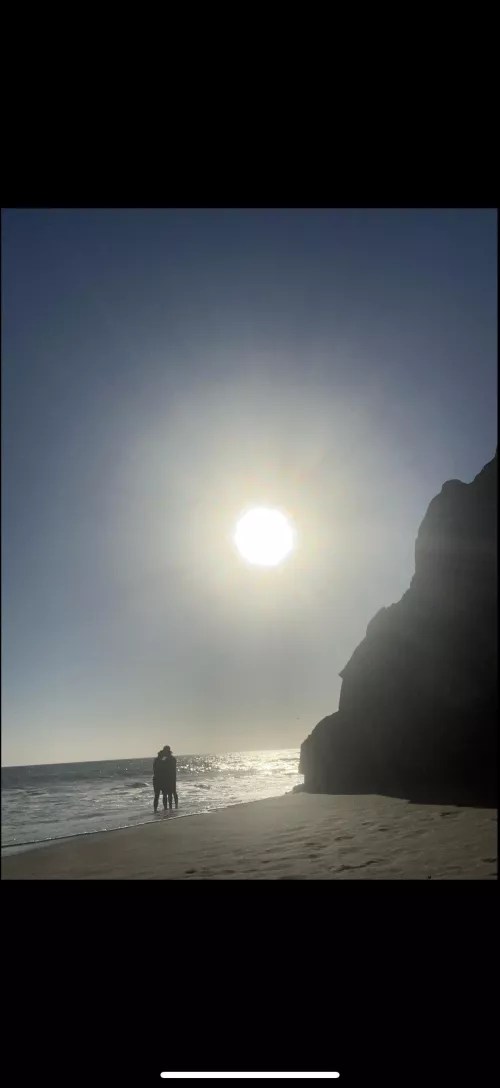 Please take us back to beach days! 