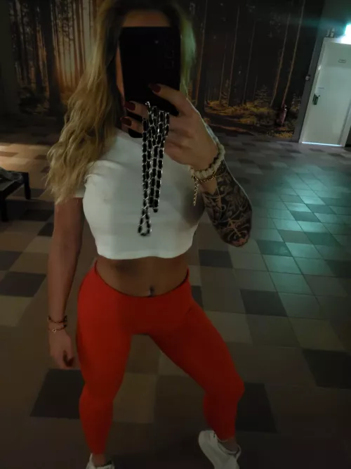 Rate my gym outfit is it too sexy 
